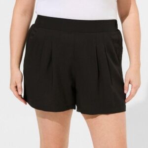 Torrid - High Rise Elastic Waist Lightweight Black 3.5 Inch Challis Short - 1X